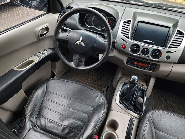 Mitsubishi L200 Triton GLX 3.2 CD TB Int.Diesel Mec
