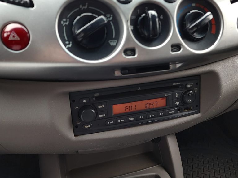 Mitsubishi L200 Triton GLX 3.2 CD TB Int.Diesel Mec