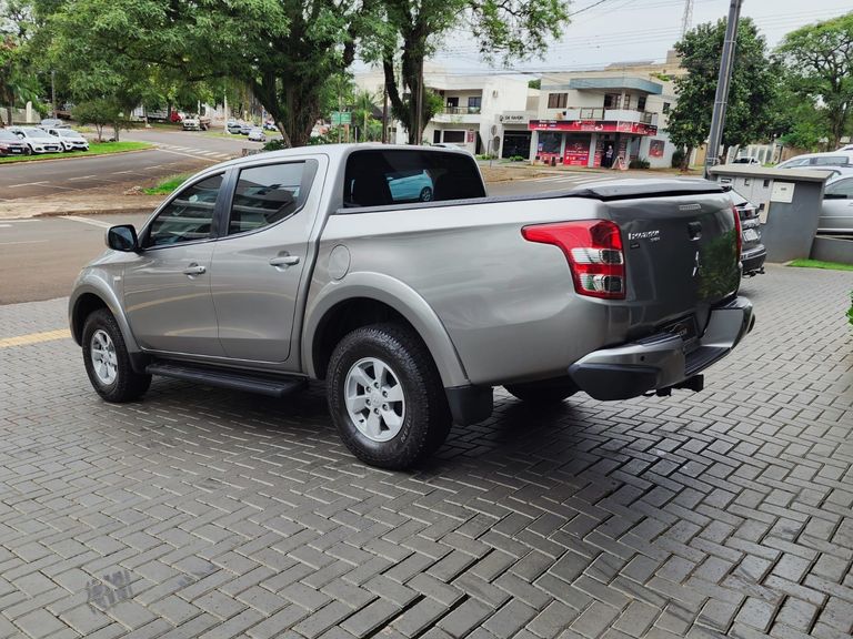 Mitsubishi L200 Triton Sport GLS 2.4 CD Diesel Aut.