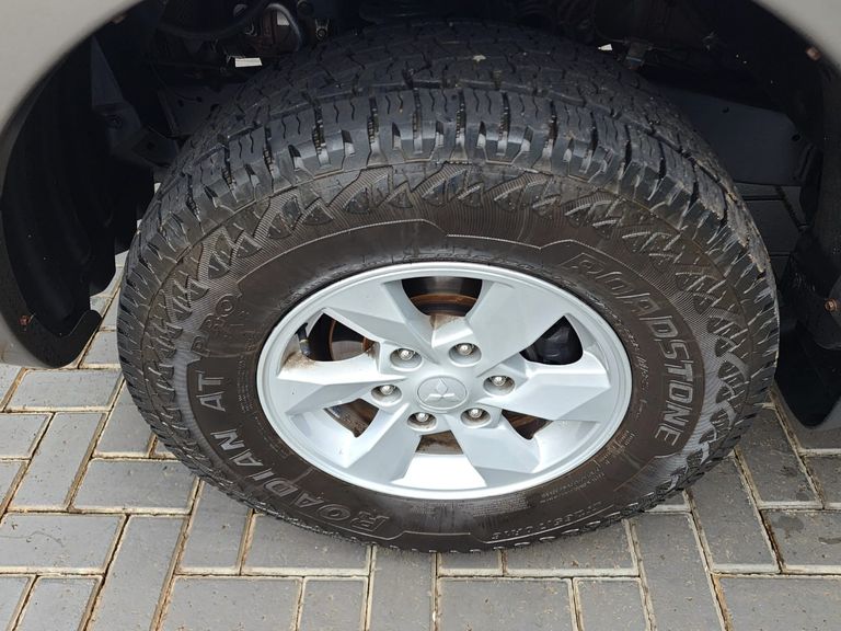 Mitsubishi L200 Triton Sport GLS 2.4 CD Diesel Aut.