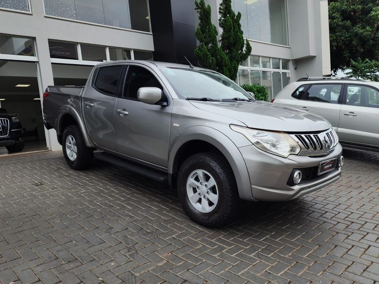 Mitsubishi L200 Triton Sport GLS 2.4 CD Diesel Aut.