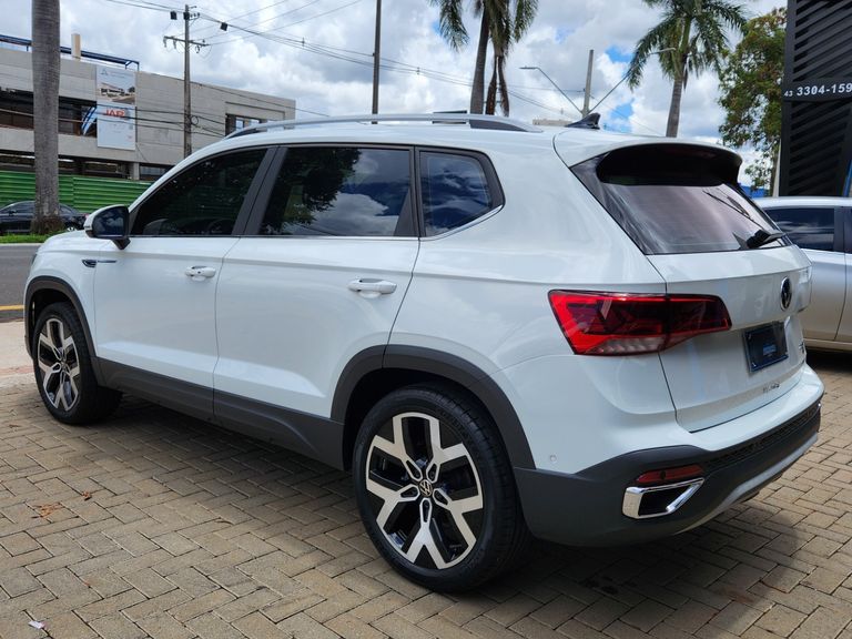 VolksWagen TAOS Highline 1.4 250 TSI Flex Aut.