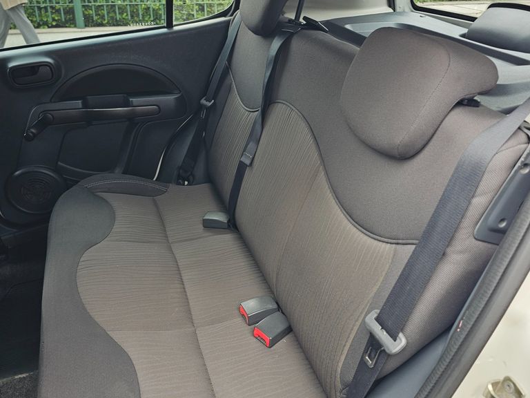 Fiat UNO ECONOMY 1.4 EVO Fire Flex 8V 4p