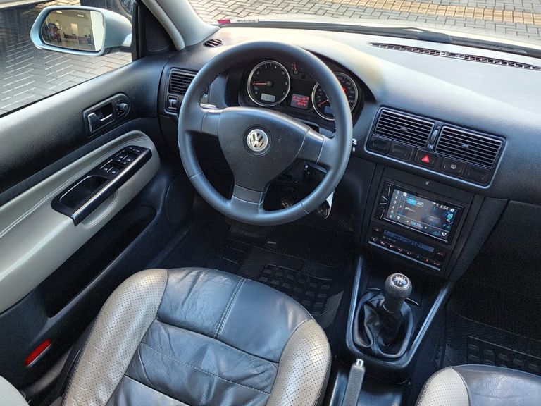 VolksWagen Golf Sportline 1.6 Mi Total Flex 8V 4p