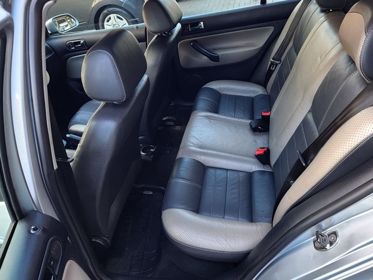 VolksWagen Golf Sportline 1.6 Mi Total Flex 8V 4p