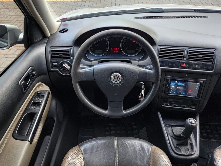 VolksWagen Golf Sportline 1.6 Mi Total Flex 8V 4p