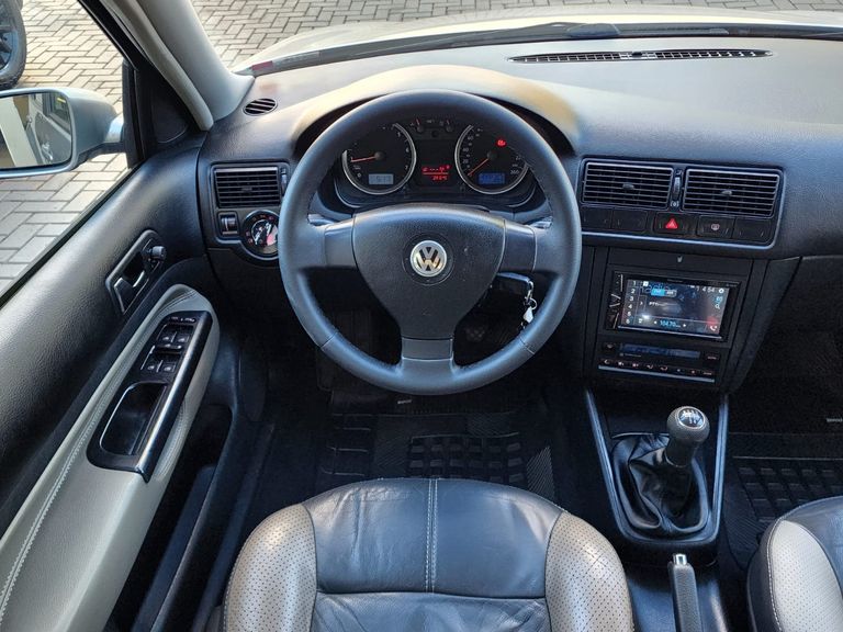 VolksWagen Golf Sportline 1.6 Mi Total Flex 8V 4p