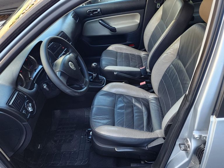 VolksWagen Golf Sportline 1.6 Mi Total Flex 8V 4p