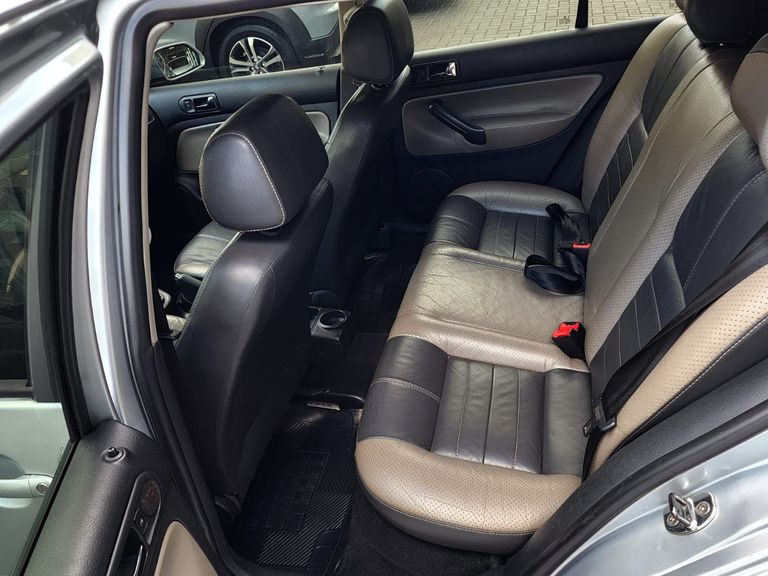 VolksWagen Golf Sportline 1.6 Mi Total Flex 8V 4p