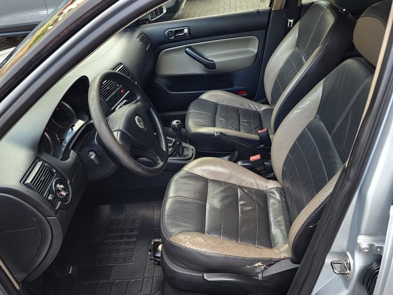 VolksWagen Golf Sportline 1.6 Mi Total Flex 8V 4p