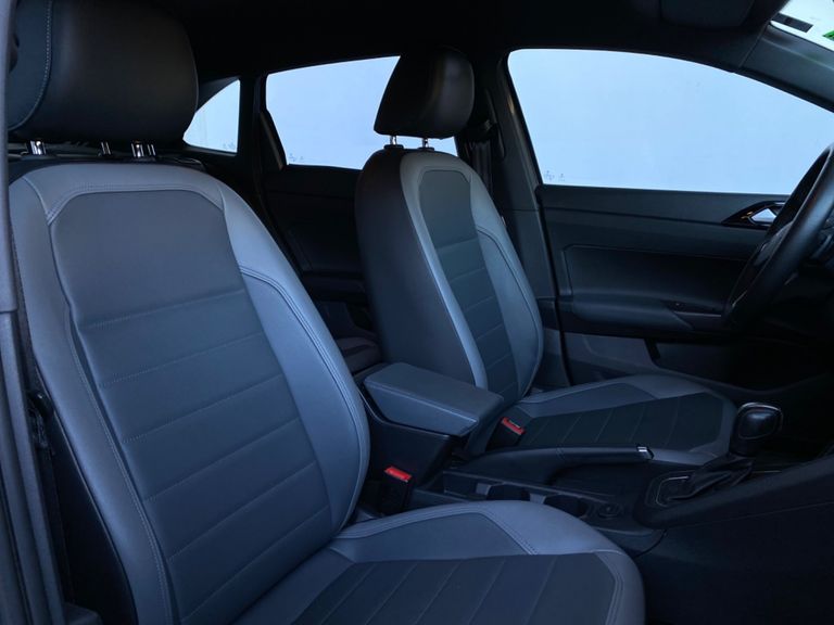 VolksWagen Nivus Highline 1.0 200 TSI Flex Aut.