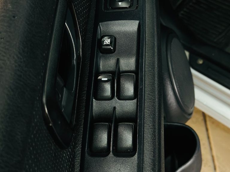 Mitsubishi Pajero TR4 2.0 Flex 16V 4X2 Aut.