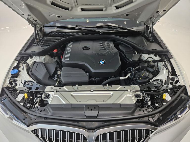 BMW 320iA 2.0 TB M Sport A.Flex/M.Sport 4p