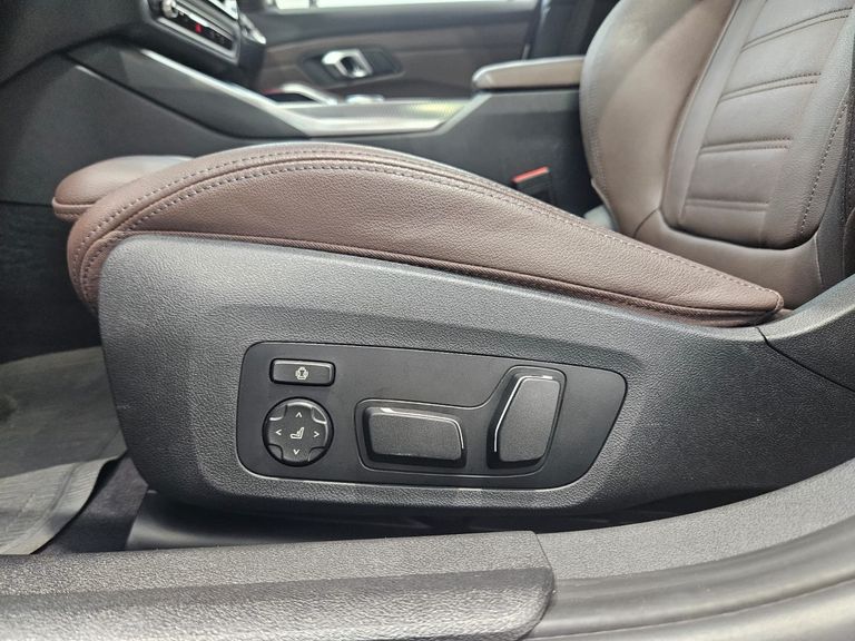 BMW 320iA 2.0 TB M Sport A.Flex/M.Sport 4p