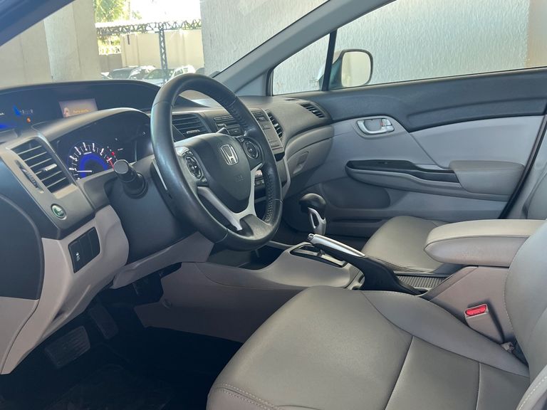 Honda Civic Sedan LXR 2.0 Flexone 16V Aut. 4p