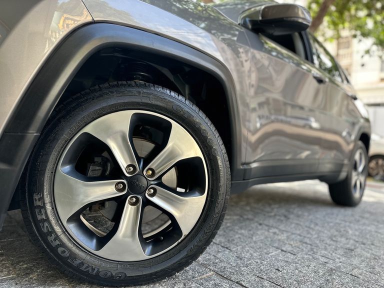 Jeep COMPASS LONGITUDE 2.0 4x2 Flex 16V Aut.