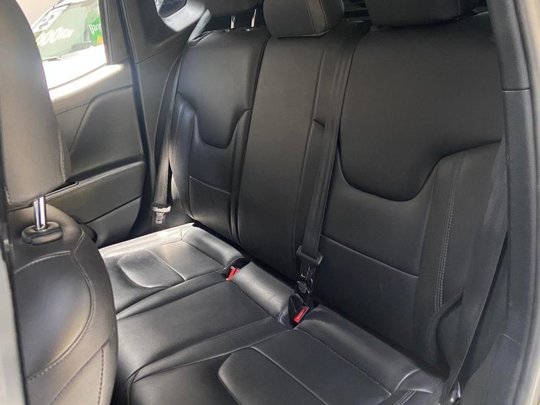 Jeep Renegade 1.8 4x2 Flex 16V Aut.