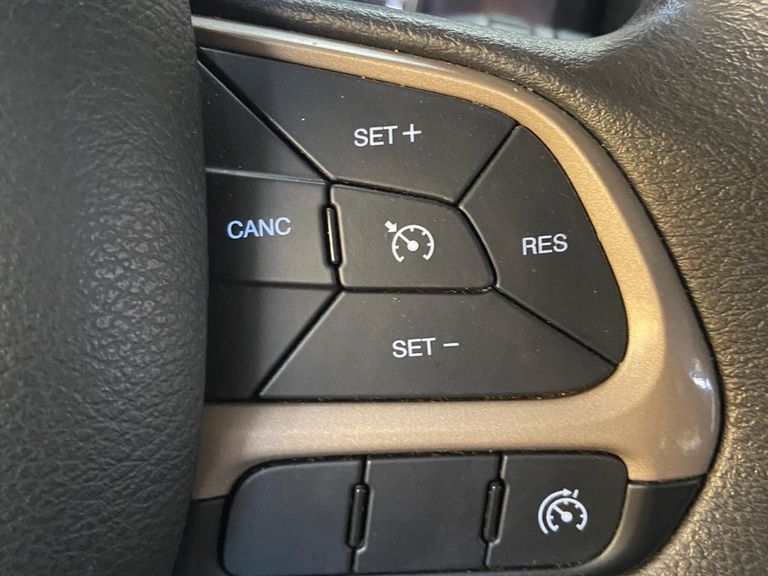 Jeep Renegade 1.8 4x2 Flex 16V Aut.