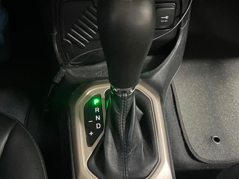 Jeep Renegade 1.8 4x2 Flex 16V Aut.