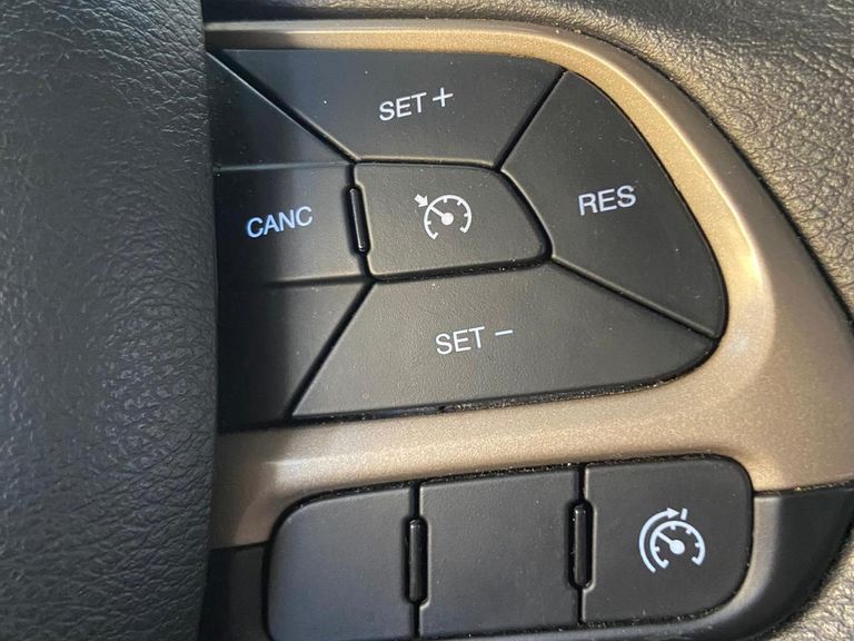 Jeep Renegade 1.8 4x2 Flex 16V Aut.