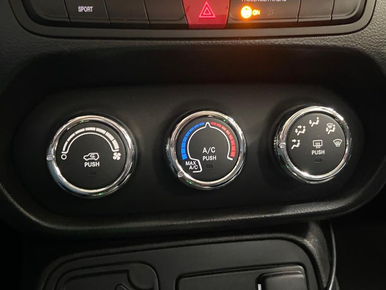 Jeep Renegade 1.8 4x2 Flex 16V Aut.