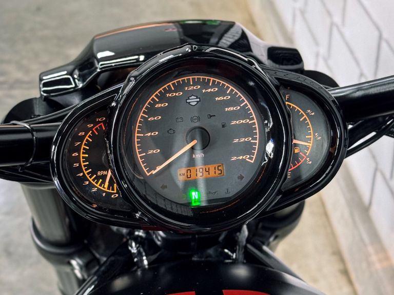 Harley V-ROD 10th ANNIVERSARY EDITION VRSCDX