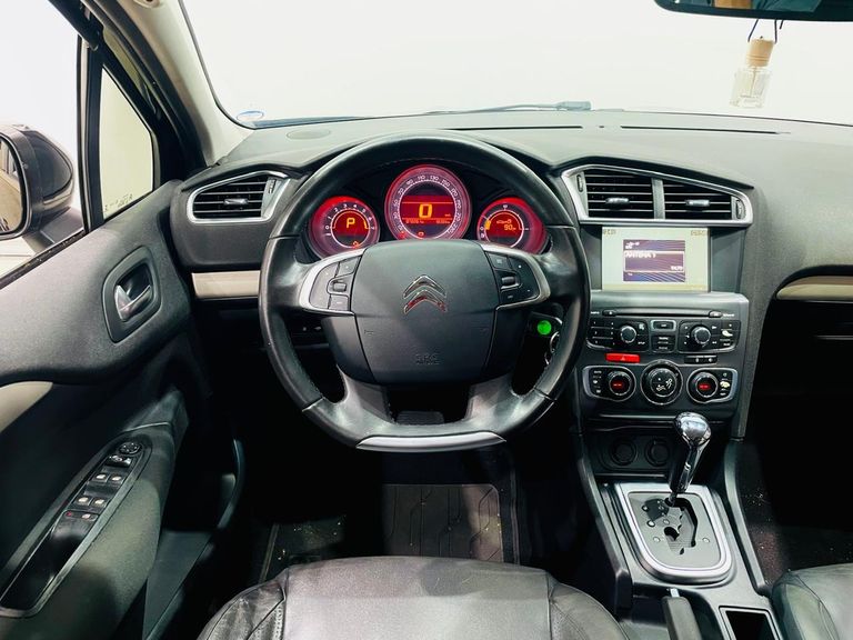 Citroën C4 LOUNGE Tendance 1.6 Turbo 4p Aut