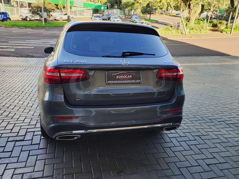 Mercedes GLC 250 Sport 4MATIC 2.0 TB 16V Aut.