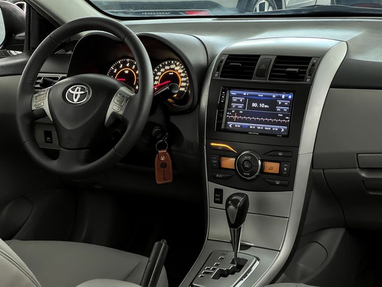 Toyota Corolla XEi 2.0 Flex 16V Aut.