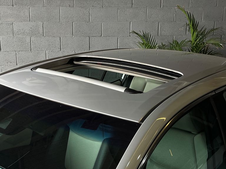 Toyota Corolla Altis Prem. 1.8 Aut. (Híbrido)