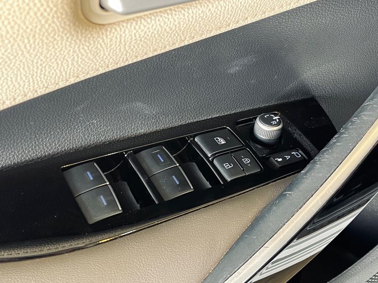 Toyota Corolla Altis Prem. 1.8 Aut. (Híbrido)