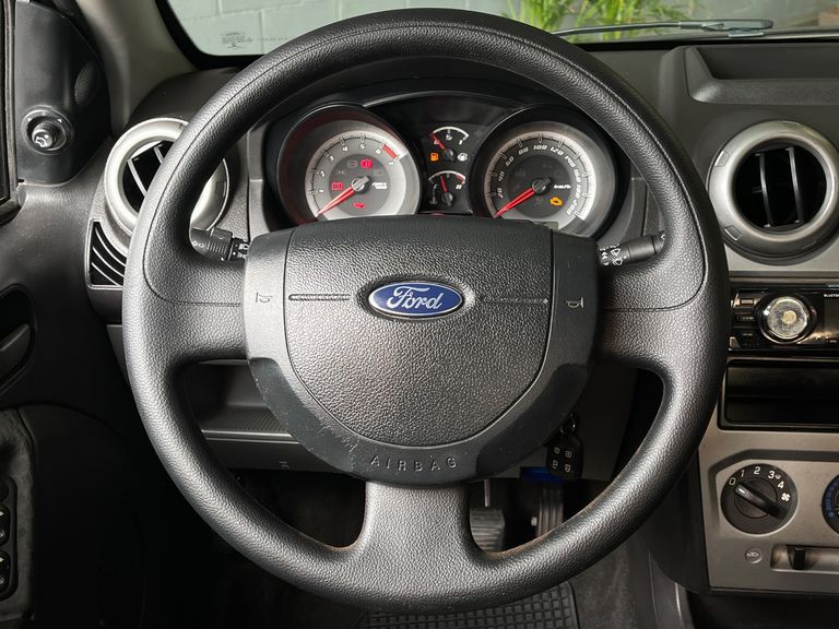 Ford Fiesta Sed. 1.6 8V Flex 4p