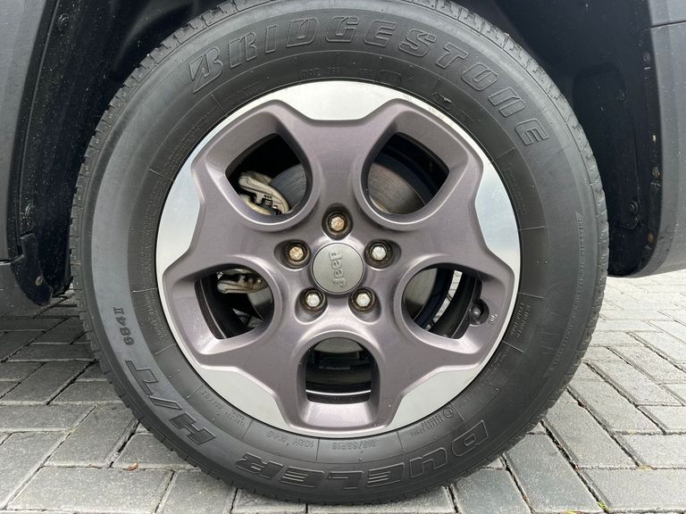 Jeep Renegade 1.8 4x2 Flex 16V Aut.