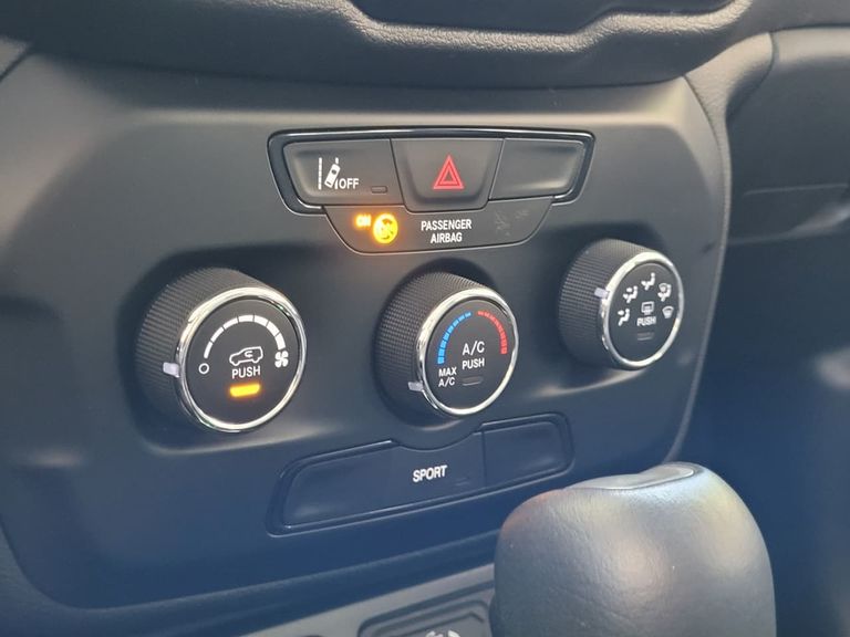 Jeep Renegade Sport T270 1.3 TB 4x2 Flex Aut.