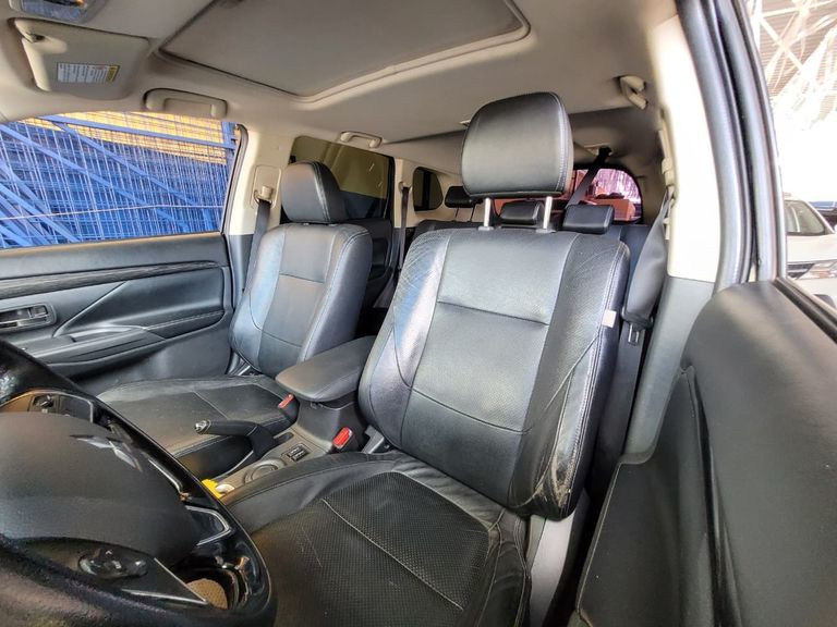 Mitsubishi OUTLANDER 2.0 16V 160cv Aut.