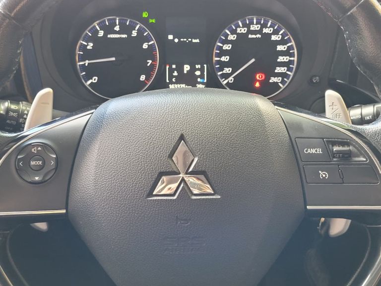 Mitsubishi OUTLANDER 2.0 16V 160cv Aut.