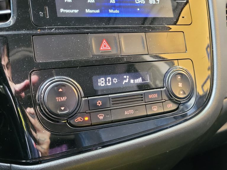 Mitsubishi OUTLANDER 2.0 16V 160cv Aut.