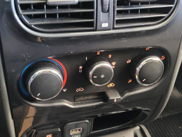 Fiat Strada Adventure 1.8/ 1.8 LOCKER Flex CE