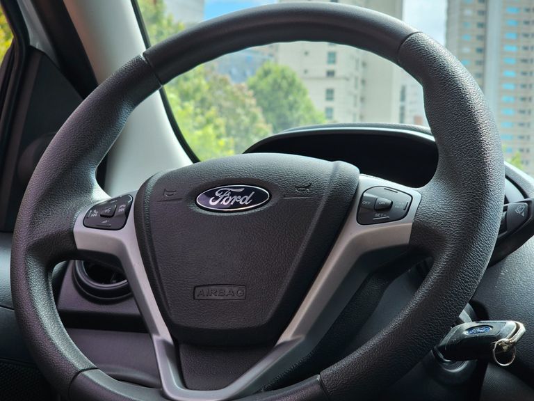 Ford Ka 1.5 Sedan SE 12V Flex 4p Aut.