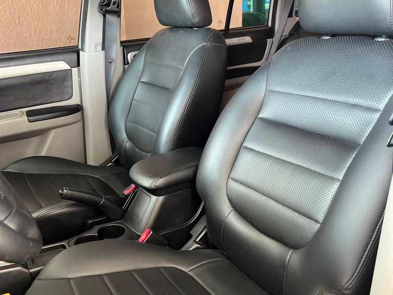 Mitsubishi Pajero DAKAR 3.2 4x4 T.I. Dies. 5p Aut.