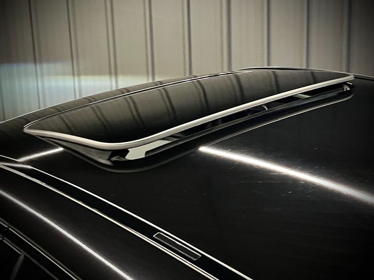 Mercedes EQC 400 4MATIC AMG Line (Elétrico)