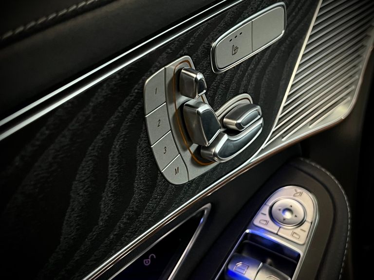 Mercedes EQC 400 4MATIC AMG Line (Elétrico)