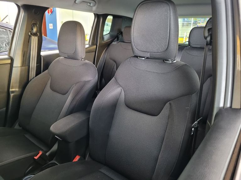 Jeep Renegade STD 1.8 4x2 Flex 16v Aut.