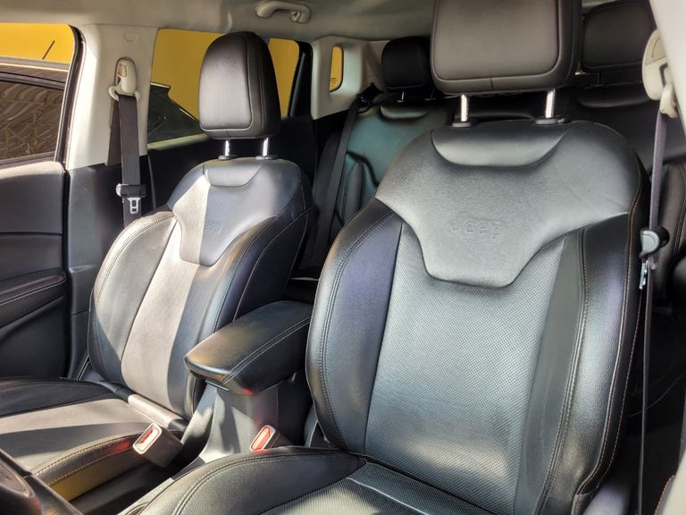 Jeep COMPASS LONGITUDE 2.0 4x2 Flex 16V Aut.