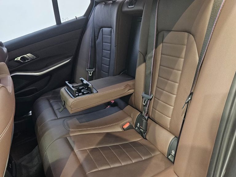 BMW 330e M Sport 2.0 Turbo Aut. (Híbrido)