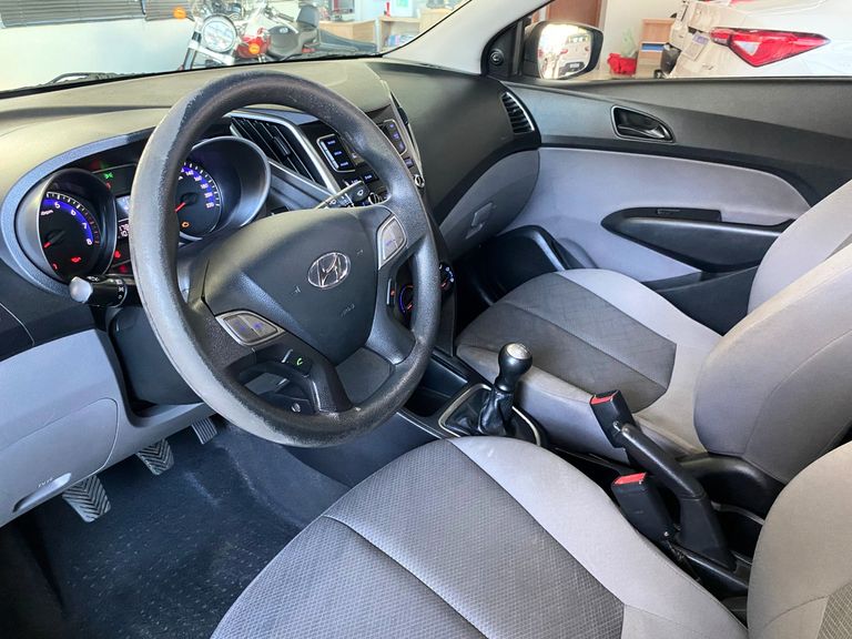 Hyundai HB20S Unique 1.0 Flex 12V Mec.