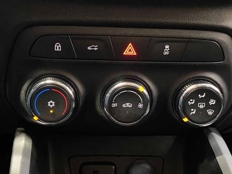 Chevrolet ONIX SEDAN Plus LT 1.0 12V Flex 4p Mec.