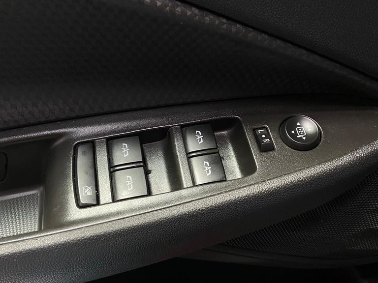 Chevrolet ONIX SEDAN Plus LT 1.0 12V Flex 4p Mec.