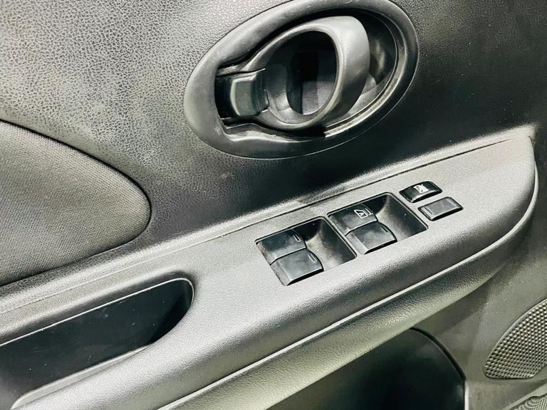 Nissan MARCH S 1.0 16V Flex Fuel 5p