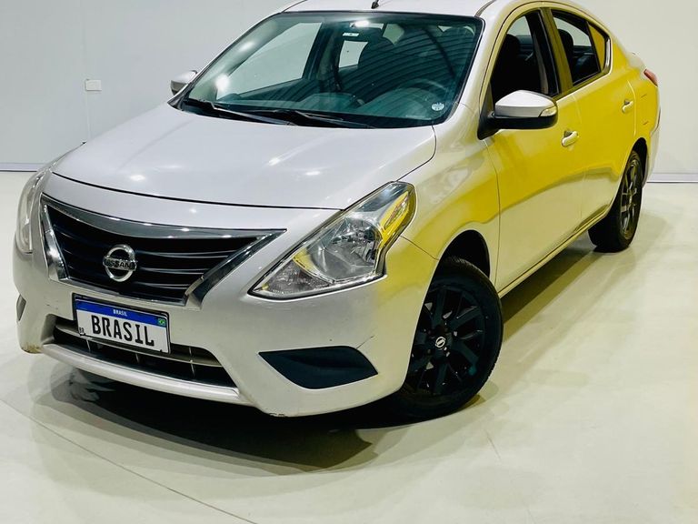 Nissan VERSA SV 1.6 16V FlexStart 4p Mec.